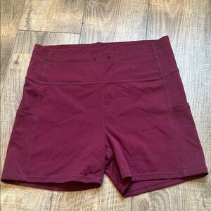 ZYIA Luce Hustle Women's Burgundy Shorts